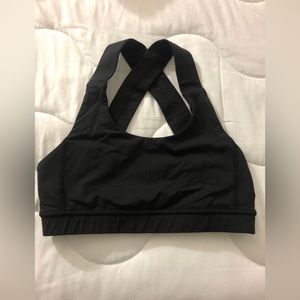 Lululemon sports bra size 4